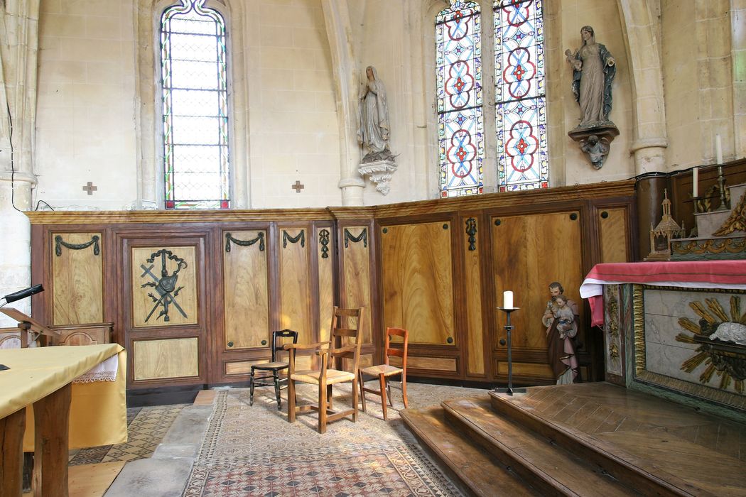 lambris de revêtement (boiseries) du choeur