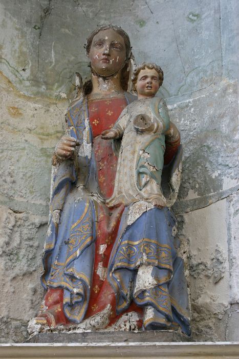 statue : Vierge à l'Enfant