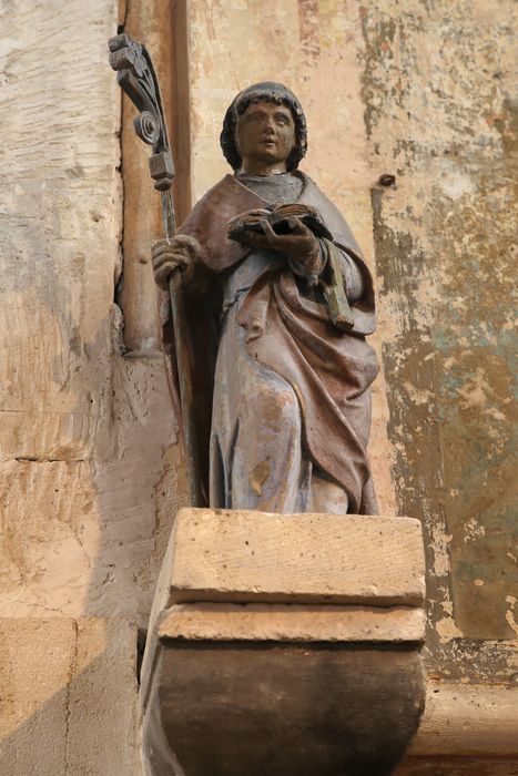 statue : Saint Benoît