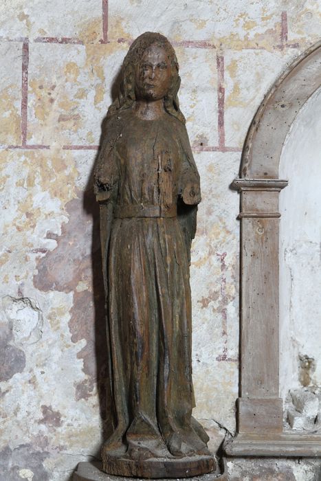 Statue : Sainte femme