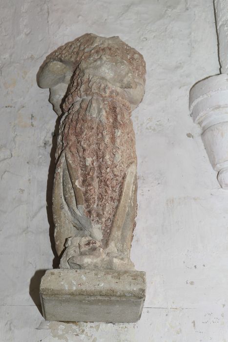 statue : Saint-Jean Baptiste