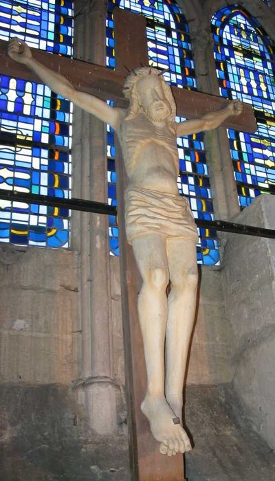 statue : Christ en croix