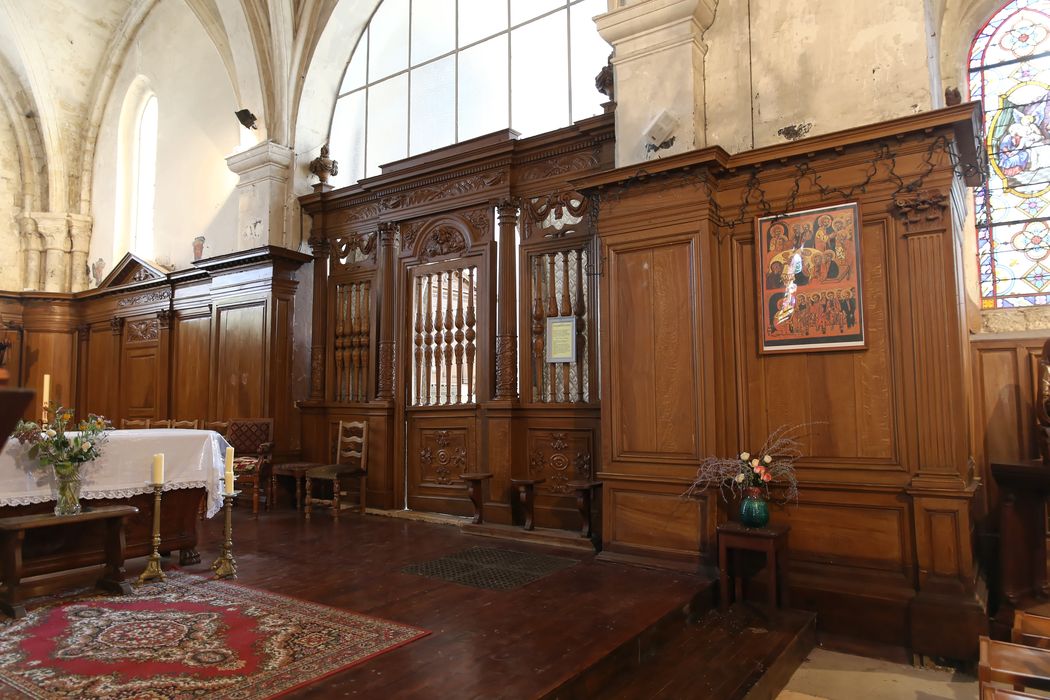 lambris de revêtement (boiseries) du choeur