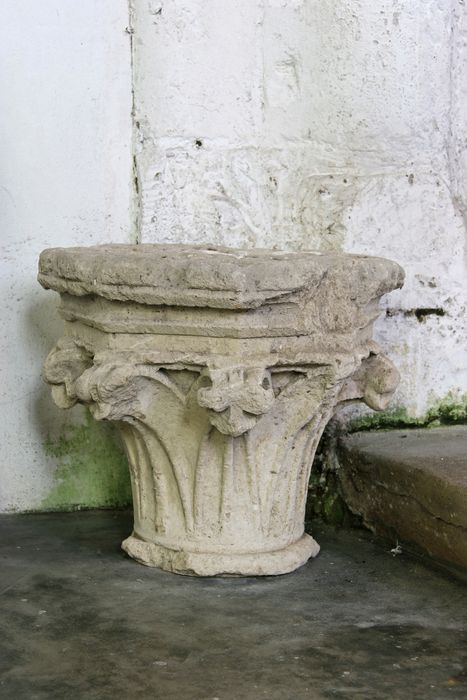 chapiteau n°1 - © Ministère de la Culture (France), Conservation des antiquités et des objets d’art de l'Oise - Tous droits réservés