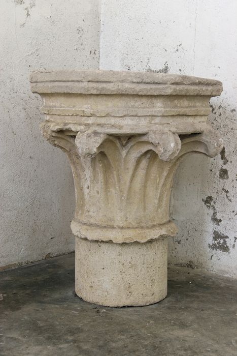 chapiteau n°2 - © Ministère de la Culture (France), Conservation des antiquités et des objets d’art de l'Oise - Tous droits réservés