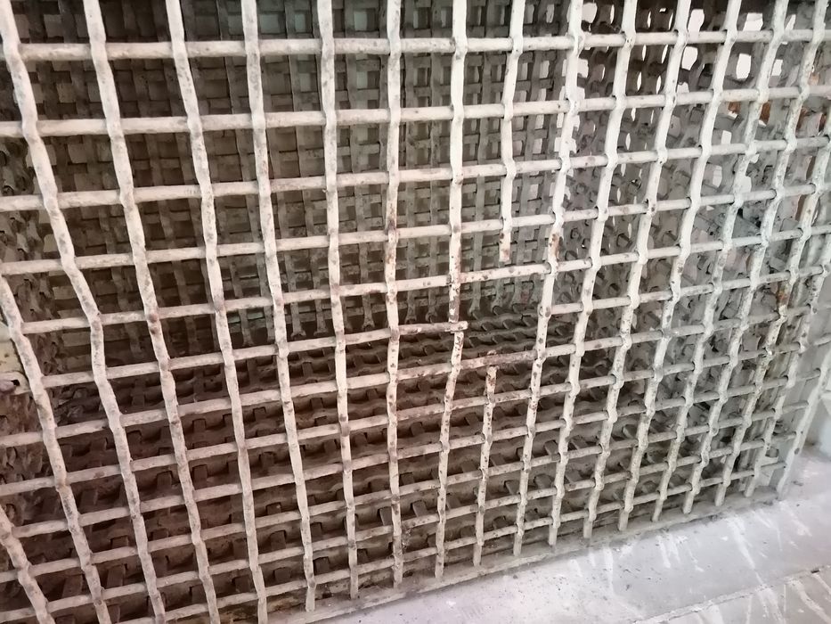 reliquaire dit cage à reliques, vue partielle