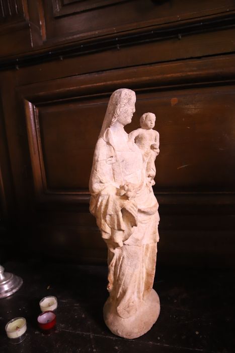 statue : Vierge à l'Enfant