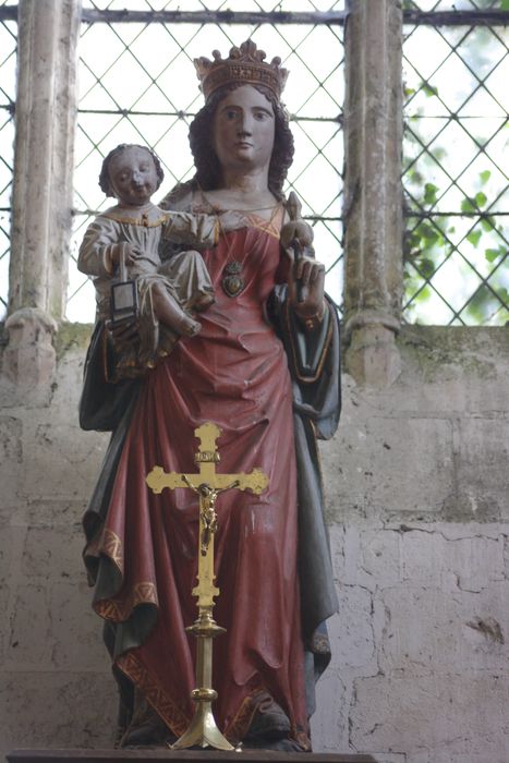 statue : Vierge à l'Enfant