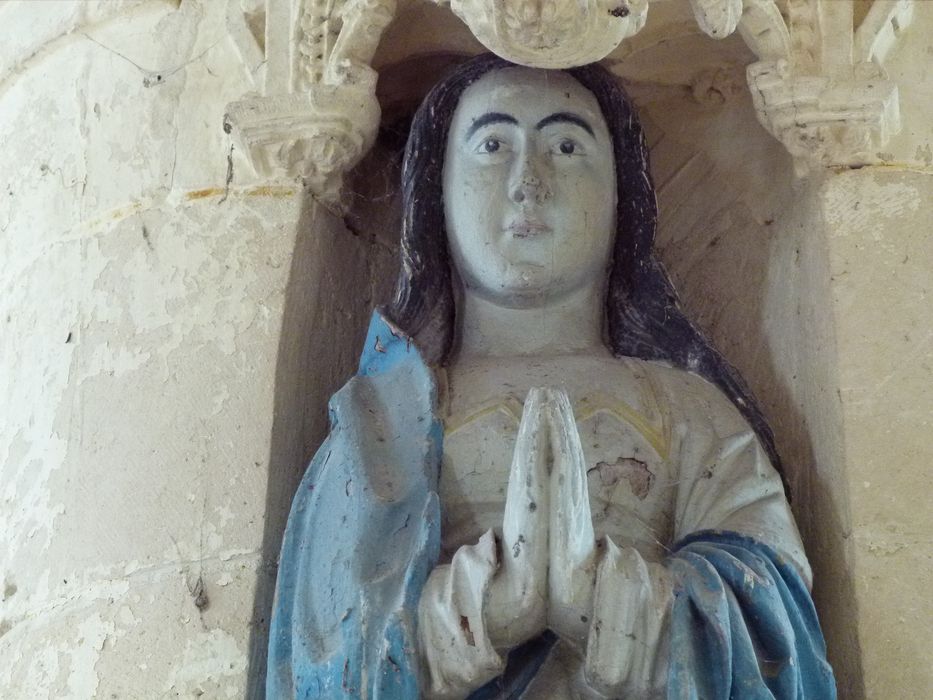 statue : Sainte Marguerite, vue partielle