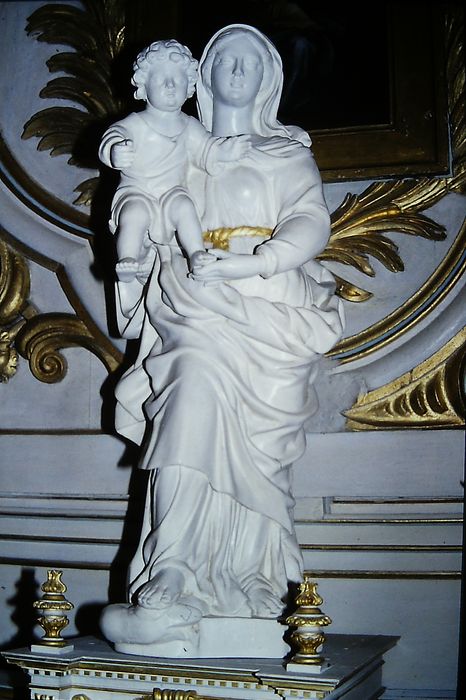 statue : Vierge à l'Enfant - © Ministère de la Culture (France), Conservation des antiquités et des objets d’art de l'Oise - Tous droits réservés