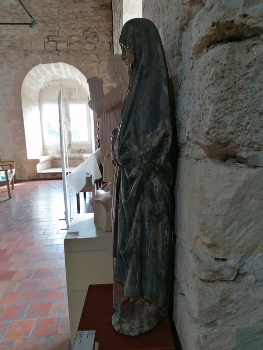 statue : Vierge de douleur, profil gauche