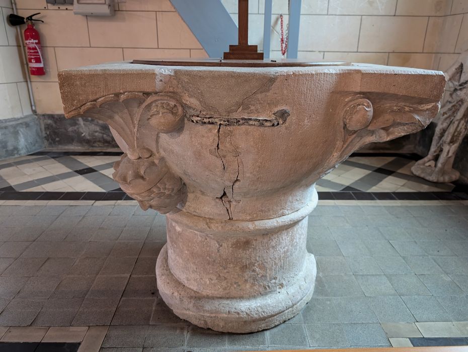 fonts baptismaux (cuve baptismale à infusion)