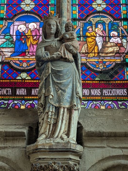 statue (grandeur nature) : Vierge à l'Enfant