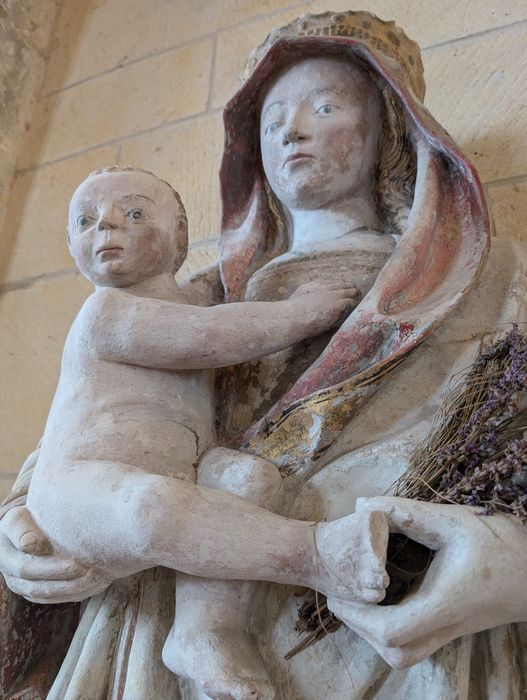 statue : Vierge à l'Enfant, vue partielle