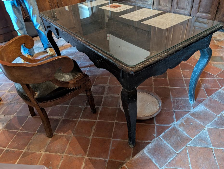 table (bureau)
