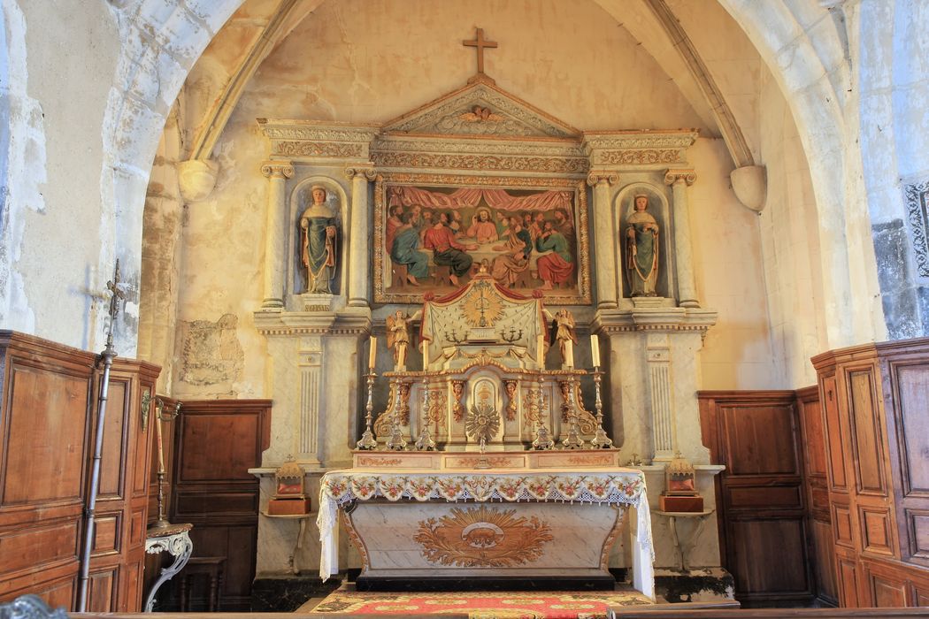 Maître-autel, tabernacle, exposition, statues : Saint Gervais et Saint Protais, bas-relief