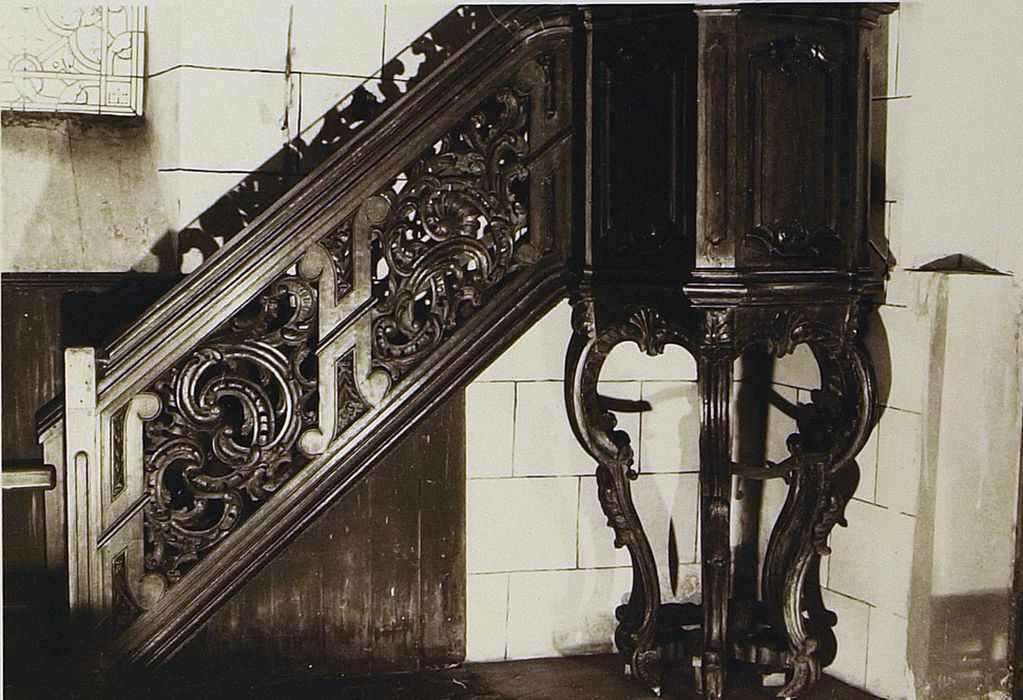 chaire à prêcher - © Ministère de la Culture (France), Conservation des antiquités et des objets d’art du Pas-de-Calais – Tous droits réservés 