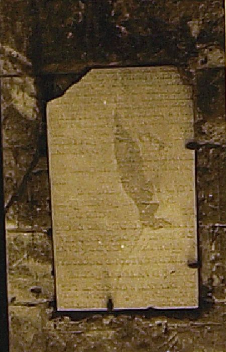 dalle funéraire (pierre tombale) d'Antoine Pette, son épouse et ses enfants - © Ministère de la Culture (France), Conservation des antiquités et des objets d’art du Pas-de-Calais – Tous droits réservés 
