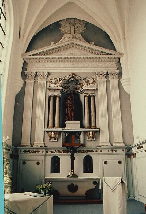 autel, retable et lambris de la chapelle de la Vierge