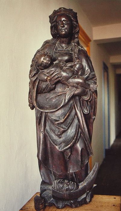 statue : Vierge à l'Enfant au croissant