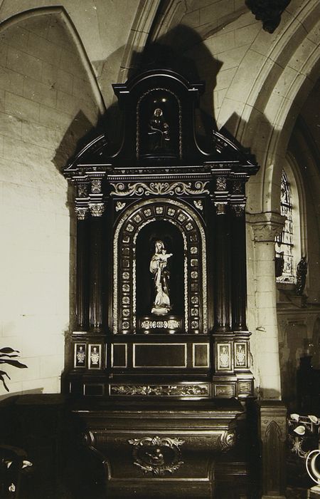 autel latéral nord et retable - © Ministère de la Culture (France), Conservation des antiquités et des objets d’art du Pas-de-Calais – Tous droits réservés