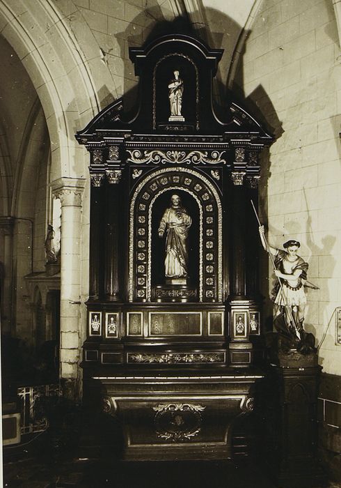 autel latéral sud et retable - © Ministère de la Culture (France), Conservation des antiquités et des objets d’art du Pas-de-Calais – Tous droits réservés