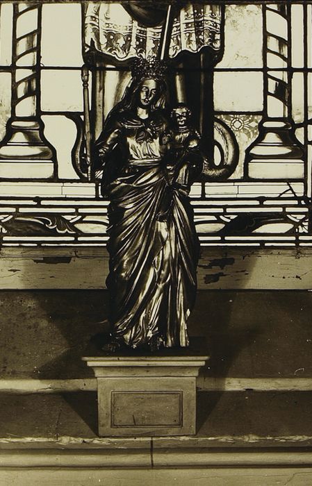 statue : Vierge à l'Enfant - © Ministère de la Culture (France), Conservation des antiquités et des objets d’art du Pas-de-Calais – Tous droits réservés
