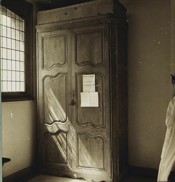 armoire de sacristie