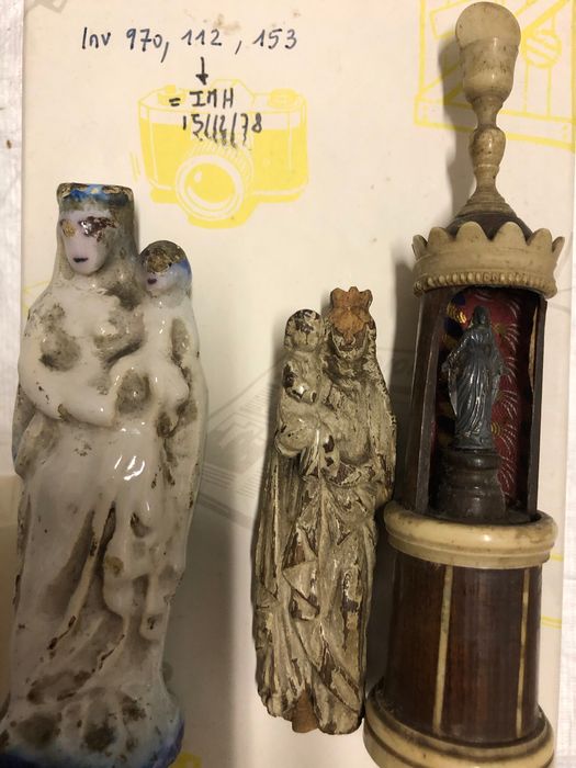 statues (statuettes) : Vierge à l'Enfant