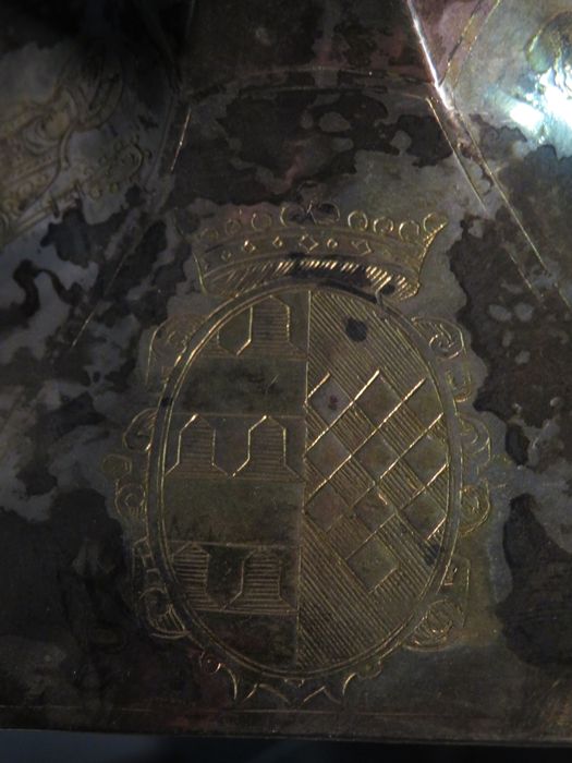 calice, détail des armoiries