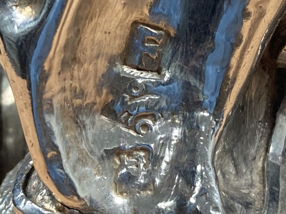 statuette-reliquaire : saint Nicolas, détail des poinçons