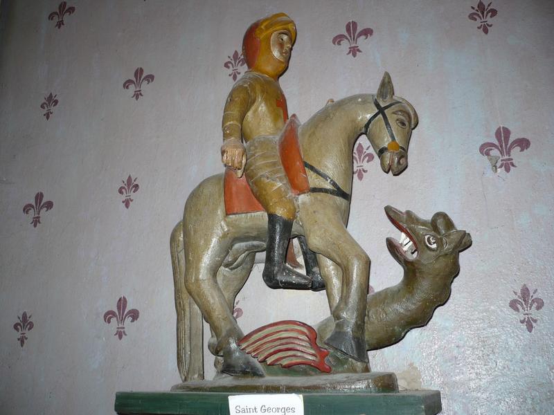 statue : saint Georges terrassant le dragon, vue générale de face - © Ministère de la Culture (France), Conservation des antiquités et objets d'art du Puy-de-Dôme – Tous droits réservés