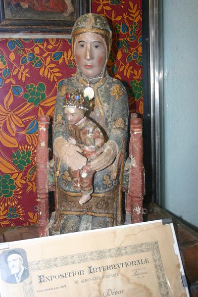 groupe sculpté : Vierge en majesté, vue générale - © Ministère de la Culture (France), Conservation des antiquités et objets d'art du Puy-de-Dôme – Tous droits réservés