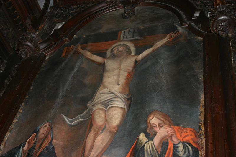 retable ; tableau : Christ en croix : retable ; tableau : Christ en croix : détail de la partie supérieure du tableau du retable : la crucifixion