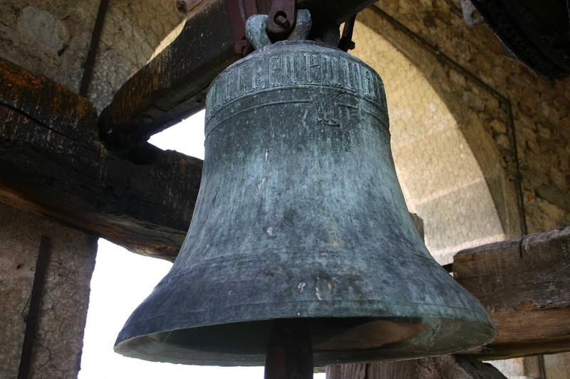 cloche : vue générale - © Ministère de la Culture (France), Conservation des antiquités et objets d'art du Puy-de-Dôme – Tous droits réservés