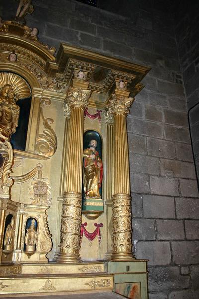 autel, retable, tabernacle, 2 gradins, 7 statues : vue de la partie destre