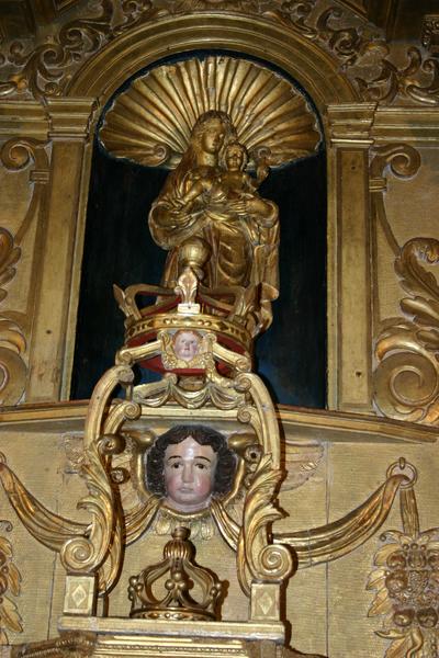 autel, retable, tabernacle, 2 gradins, 7 statues : détail de la partie médiane