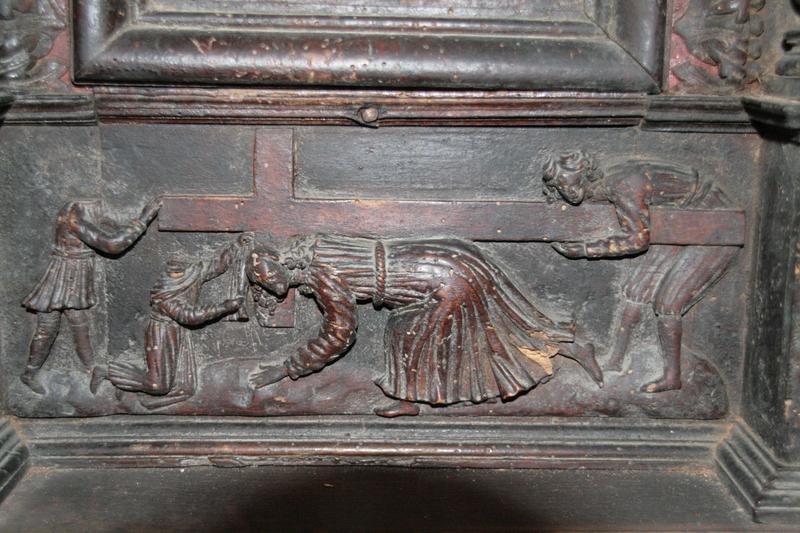 retable du maître-autel, autel, tabernacle, tableau : la déploration du Christ : détail du tabernacle : le portement de croix