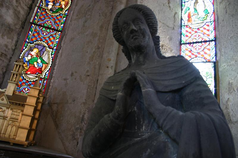 statue : Vierge écrasant le serpent (la), vue partielle - © Ministère de la Culture (France), Conservation des antiquités et objets d'art du Puy-de-Dôme – Tous droits réservés