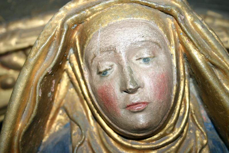 groupe sculpté : Vierge de Pitié, détail