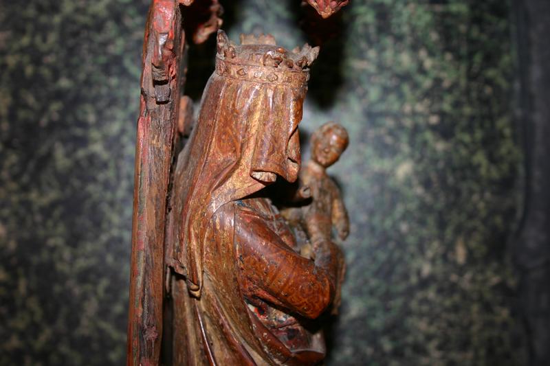 statue (statuette) : Vierge à l'Enfant dite Notre-Dame-de-Grâce, détail
