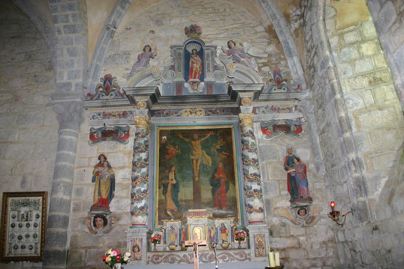 retable du maître-autel, tableau : Christ en croix entre la Vierge et saint Jean (le), vue générale - © Ministère de la Culture (France), Conservation des antiquités et objets d'art du Puy-de-Dôme – Tous droits réservés