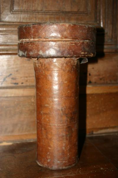 calice, patène, vue générale de l'écrin - © Ministère de la Culture (France), Conservation des antiquités et objets d'art du Puy-de-Dôme – Tous droits réservés