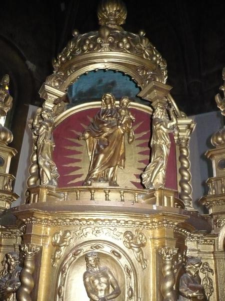 exposition, vue générale, statuette : Vierge à l'enfant
