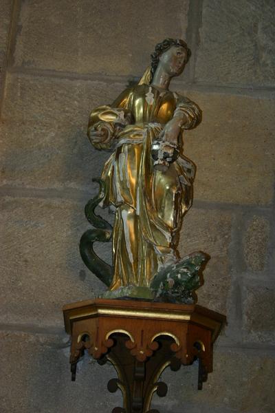 statue : sainte Marthe, vue générale