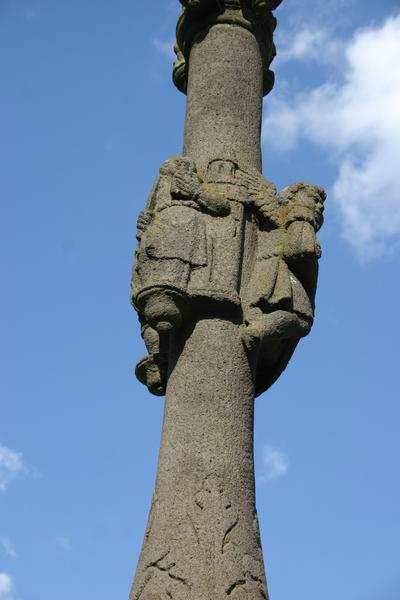 Croix, détail de la partie médiane du fût