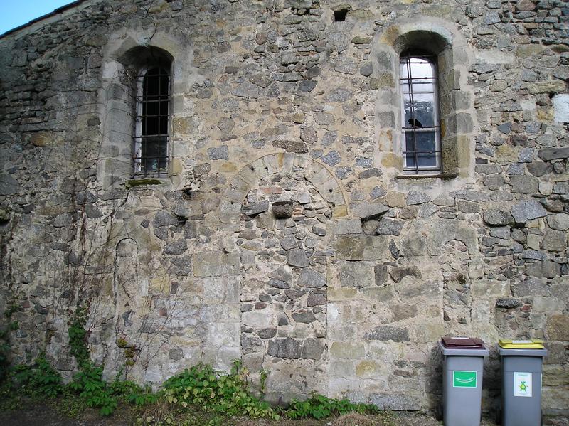 traces des anciennes ouvertures dans la maçonnerie, vue partielle