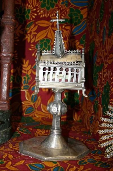 reliquaire, vue générale - © Ministère de la Culture (France), Conservation des antiquités et objets d'art du Puy-de-Dôme – Tous droits réservés