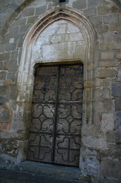 pentures de la porte d'entrée, vue générale : 