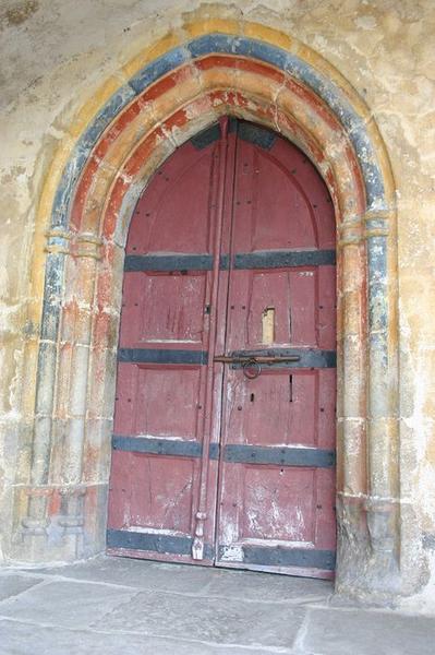 Église : porche d'accès sud, vue générale